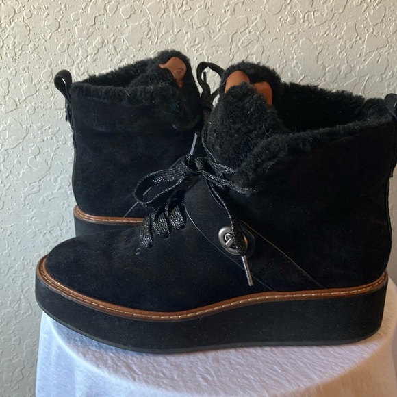 Coach: Black Suede (G1354) City Hiker Shearling Lined Ankle Boots/Booties- 7 - Picture 1 of 16